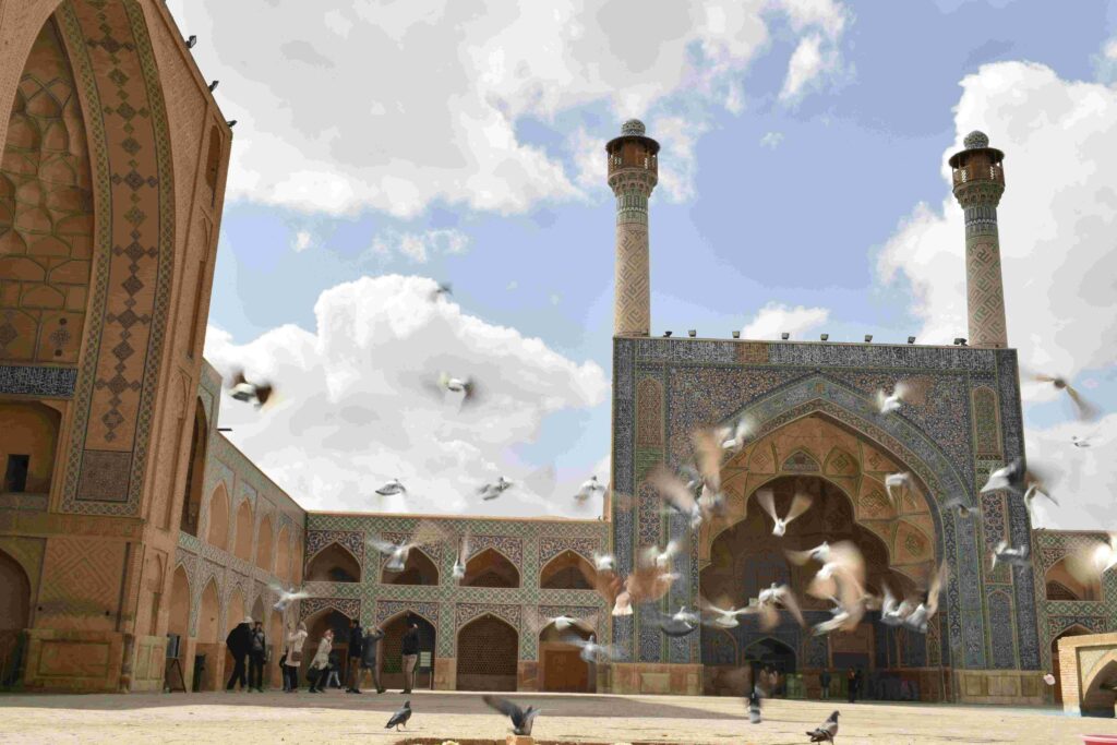 Irán – od svätého Mašhadu po perzský Širáz