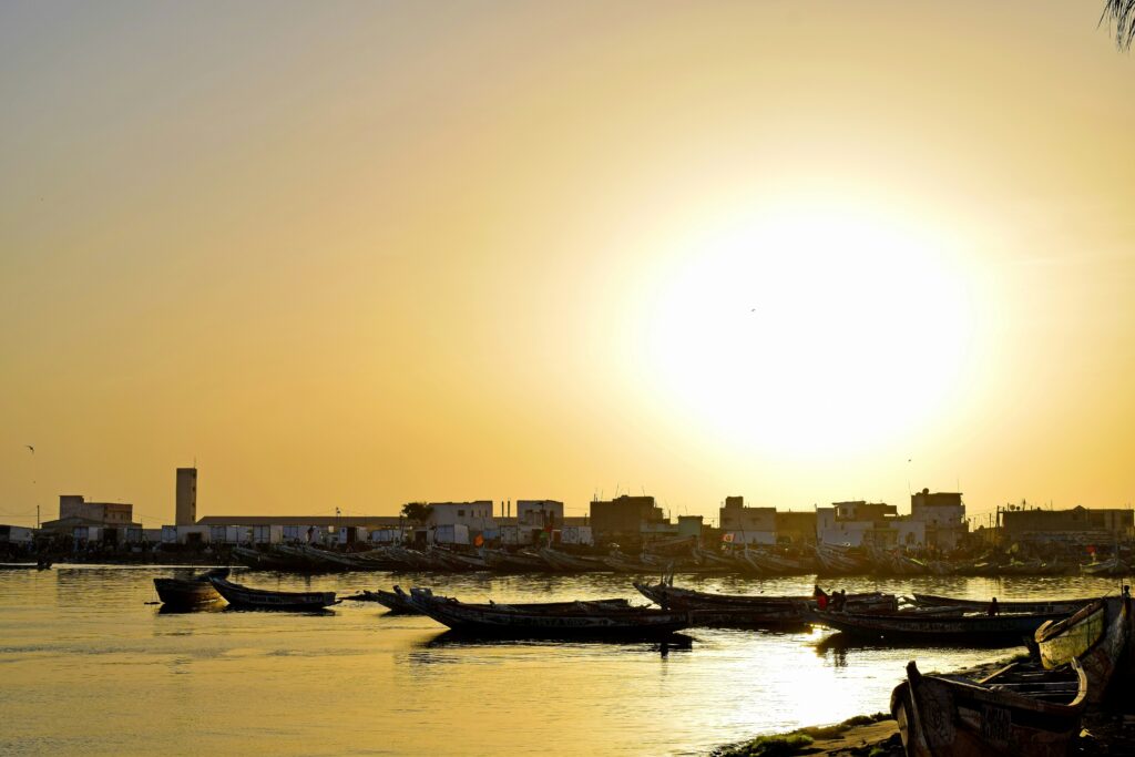 Senegal a Gambia – Baobaby, exotická architektúra, levy a pláže Atlantiku