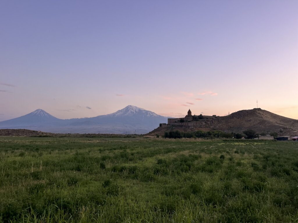 Arménsko – Kláštory, Ararat a tradície